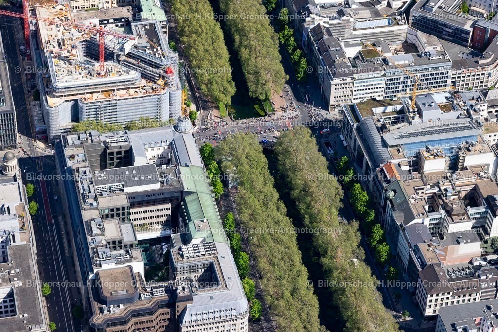 Luftbild Düsseldorf-2327 | Straßenführung der Königsallee mit Stadtgraben in Düsseldorf im Bundesland Nordrhein-Westfalen, Deutschland - Realisiert mit Pictrs.com