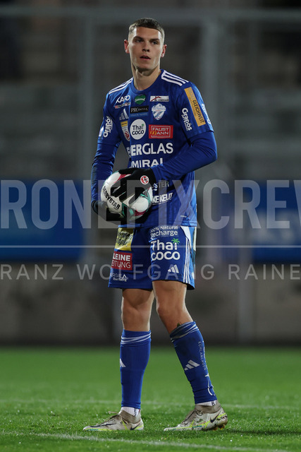 TSV Egger Glas Hartberg vs SV Oberbank Ried – Austrian Bundesliga Match | The image shows Elias Havel (Hartberg), at the Bundesliga match TSV Hartberg vs SV Ried at Profertil Arena Hartberg. 22.11.2025