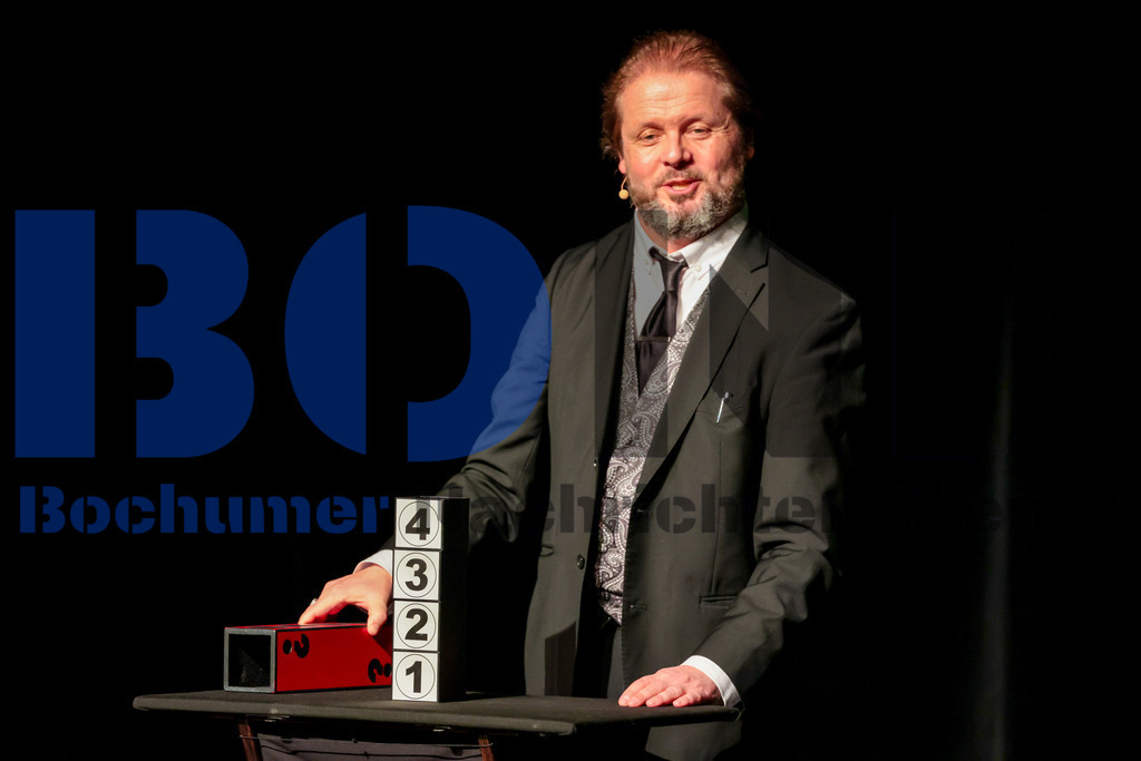 Magicon 2024  {date} -  | {headline}



(Foto: Sebastian Sendlak / BOND)

 - Realisiert mit Pictrs.com