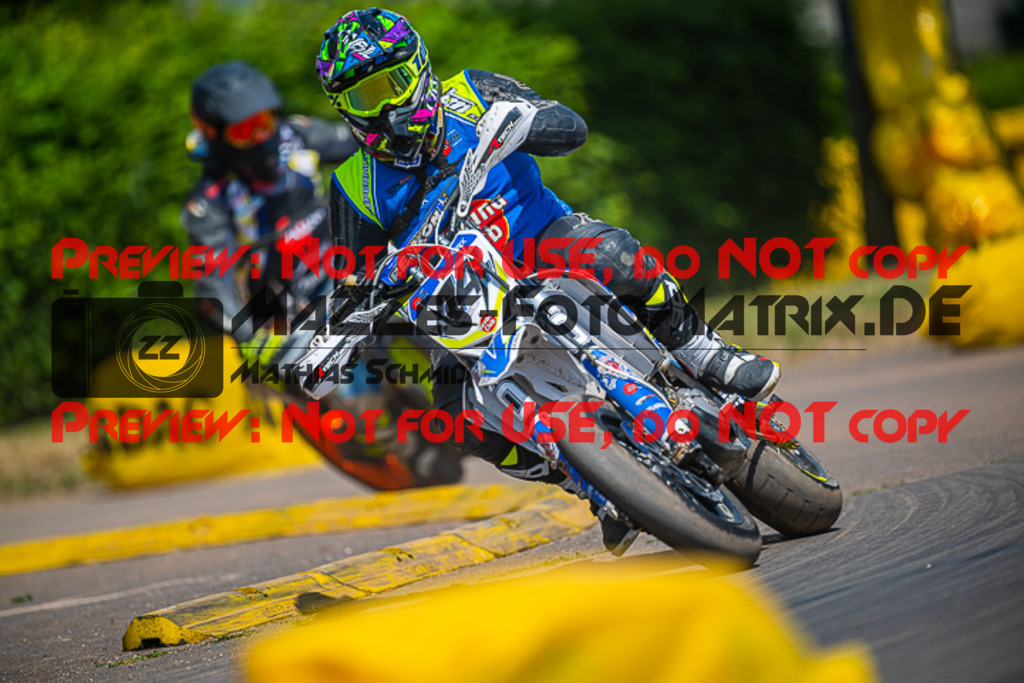 MaZZes_FotoMatrix_230609_1131 | UE40