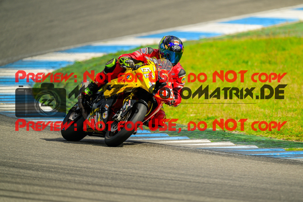 MaZZes_FotoMatrix_240615_6007705_7315 | ROT