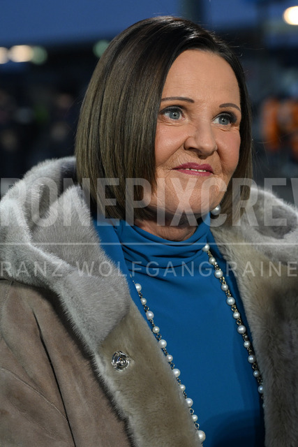 TSV Egger Glas Hartberg vs SV Oberbank Ried – Austrian Bundesliga Match | TSV Egger Glas Hartberg and SV Oberbank Ried. High-intensity match action, tackles, shots on goal, celebrations, fan atmosphere and stadium scenes captured in professional quality. The image shows president Brigitte Annerl (Hartberg).
