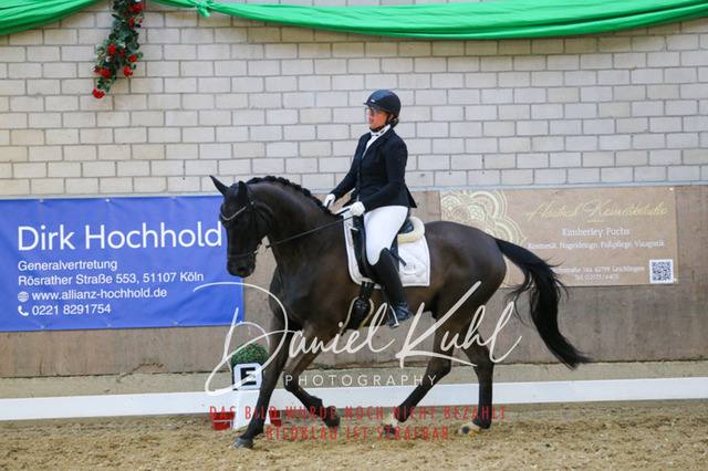 IMG_2900 | Turnierfotos kaufen im Webshop von Daniel Kuhl Photography – entdecke professionelle Reitsportfotos aus Turnieren & Events. Hochwertige Turnierbilder online bestellen & sichern. Jetzt Fotos von Reitsportturnieren kaufen!