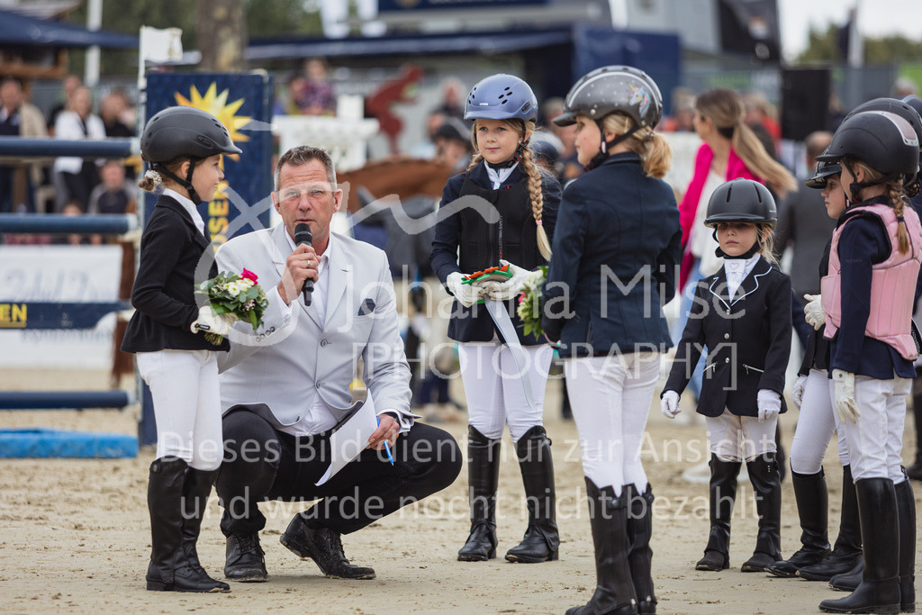 230730_BHO_Fuehrzuegel-WB-144 | Deine schönsten Turniermomente als professionelle Fotos! Entdecke hochwertige Pferdesport-Fotografie im Online-Shop. Jetzt Fotos finden & bestellen!