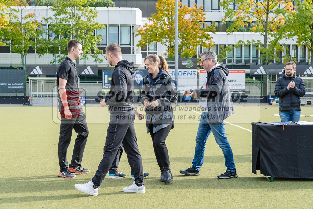 HK_20231022_106184 | Finale Deutsche Meisterschaft Feld WU16 Uhlenhorst Mülheim - Düsseldorfer HC am 22.10.2023 DHC, Düsseldorf ,