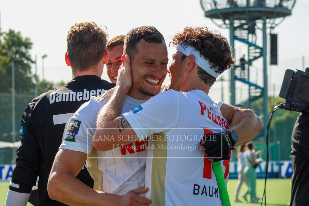 DM23 Finale Herren Mannheimer HC -  Rot-Weiß Köln 04.06.23-221 | lanaschraderfotografie - Realisiert mit Pictrs.com