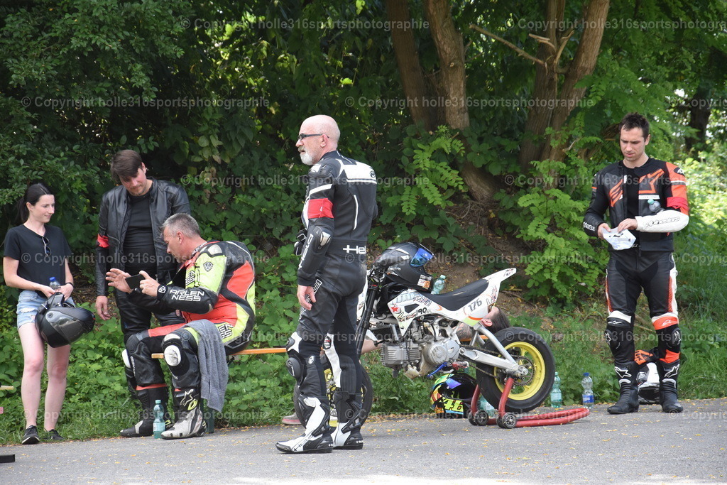 DSC_0821 | Sportfotografie , Motorsport, Motoross, Reitsport, Mointainbike, Enduro,
Landschaft , Outdoor, Eventfotografie, Landschaft, Bilder online bestellen - Realisiert mit Pictrs.com