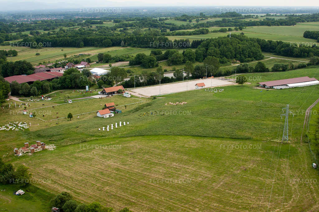 Aerial view: Haras de la Née in Neewiller-près-Lauterbourg in the state Bas-Rhin, France.Photo: IMG_28743.jpg taken on 06/14/2010 by Werner Riehm/FLY-FOTO.comResolution of the original: 4752 x 3168 px