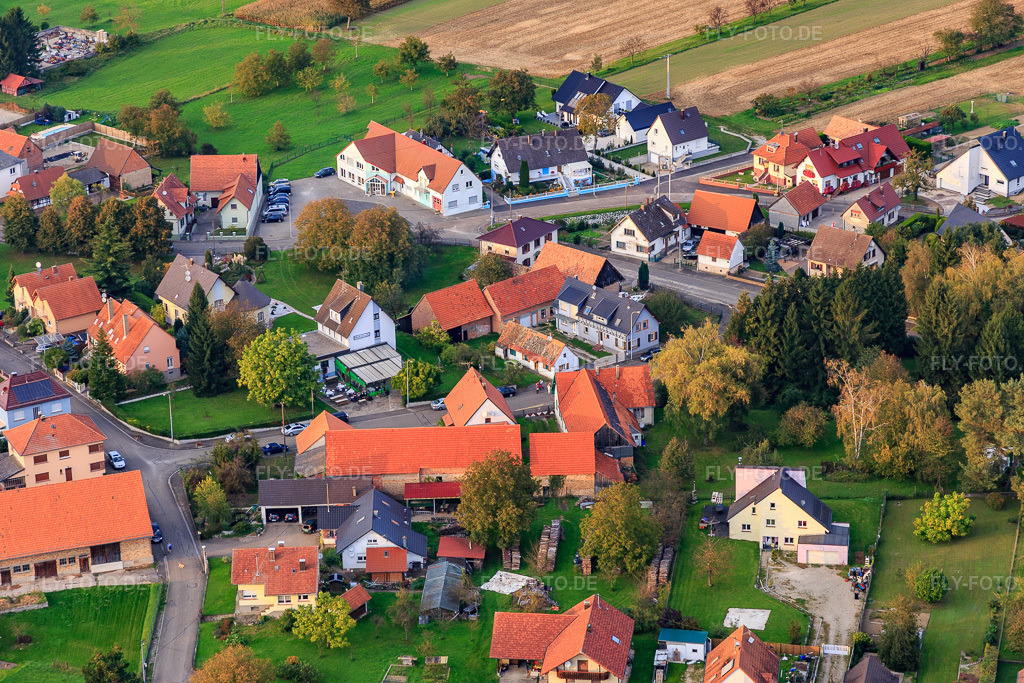 Luftbild: Auberge Ecurie du Rhin in Neuhaeusel im Bundesland Bas-Rhin in Frankreich. – Foto: IMG_074381.jpg vom 04.10.2014 durch Werner Riehm/FLY-FOTO.de – Auflösung des Originals: 5389 x 3593 px