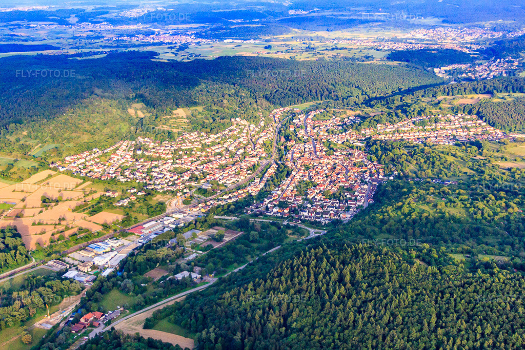 Luftbild: Ortsansicht aus Nordwesten im Ortsteil Söllingen in Pfinztal im Bundesland Baden-Württemberg in Deutschland. Foto: IMG_57860.jpg vom 14.06.2013 durch Werner Riehm/FLY-FOTO.deAuflösung des Originals: 4752 x 3168 px