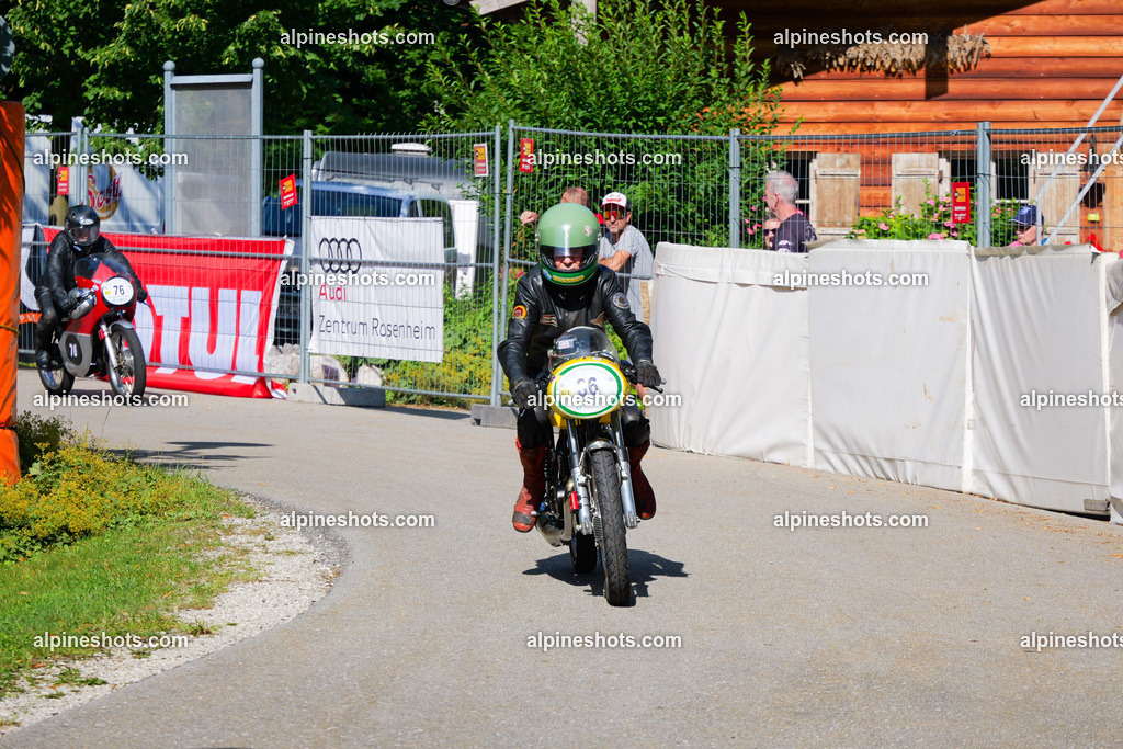 P1025807 | Erleben Sie atemberaubende, hochqualitative Fotos Ihrer Fahrt entlang der malerischen Alpenstraßen. Besuchen Sie alpineshots.com, um professionelle Aufnahmen Ihrer unvergesslichen Reise zu finden und zu kaufen - Realisiert mit Pictrs.com