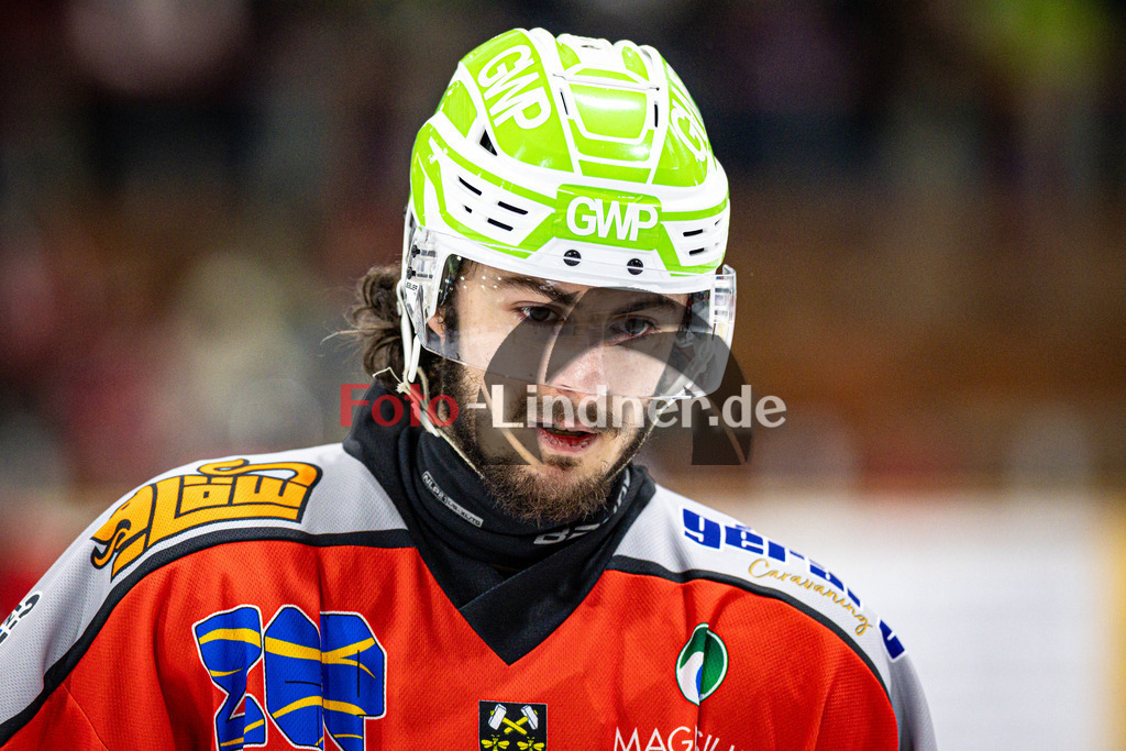 TSV Peißenberg MINERS gegen EHC Königsbrunn PINGUINE | Eishockey Bayernliga Herren Playoffs Viertelfinale 2024/25 - Spiel 6 von 7, TSV Peißenberg MINERS gegen EHC Königsbrunn PINGUINE, 20250221,Lynnden PASTACHAK (MINERS 96) Portrait, Freisteller,2025-02-21 in Peißenberg (Eisstadion Peißenberg)Lynnden PASTACHAK (MINERS 96)Copyright: WolfgangxLindner foto-lindner.de