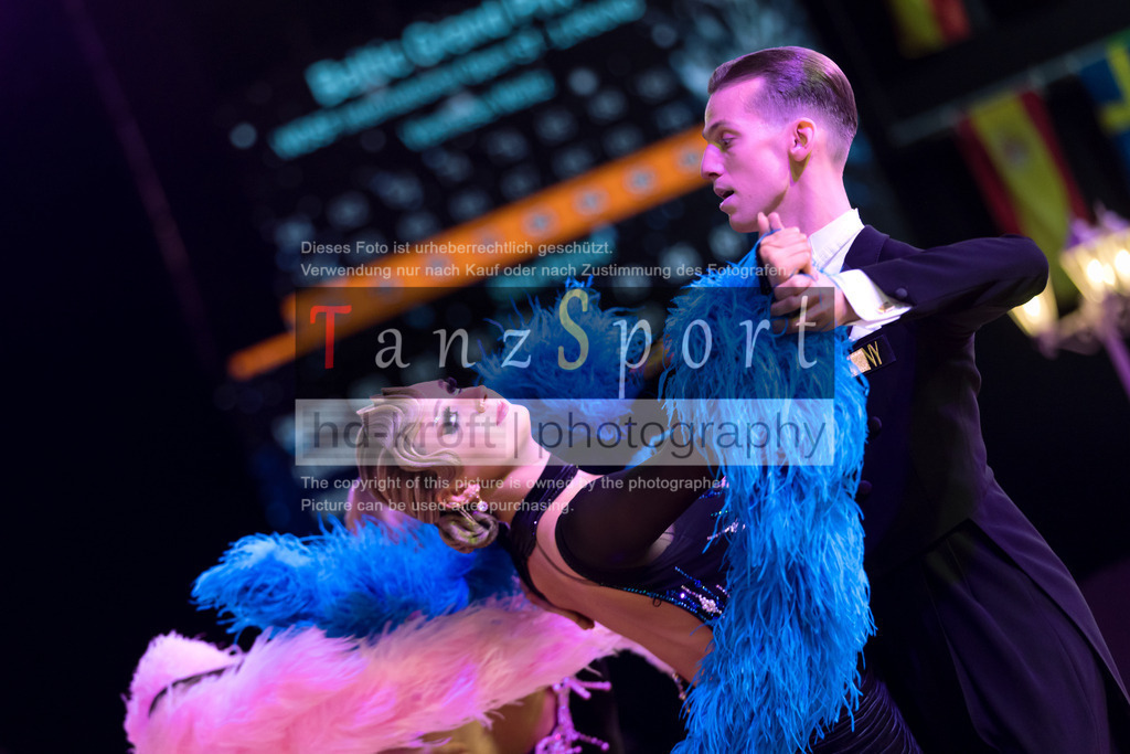 20241215_WDSF_Int_Open_Std-Riga-8840 | Tanzsportbilder, Standardtanz, Lateintanz, WDSF, DTV, LTVB, dancecomp, goc, hessen tanzt, blaues band der spree, walzer, tango, wiener walzer, slowfox, quickstepp, samba, rumba, cha-cha-cha, paso doble. jive, hd-kroft photography, turniertanzsport
