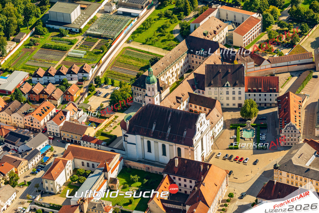 Luftaufnahme von  Eichstätt - Die Luftaufnahme wurde 2025 vom UL-Flugzeug heraus erstellt ( keine Drohne ) - Hochauflösende Luftaufnahme - für professionelle Ausdrucke geeignet. Die Geschenkidee !Mit Lizenz und Bildrechte bestellbar