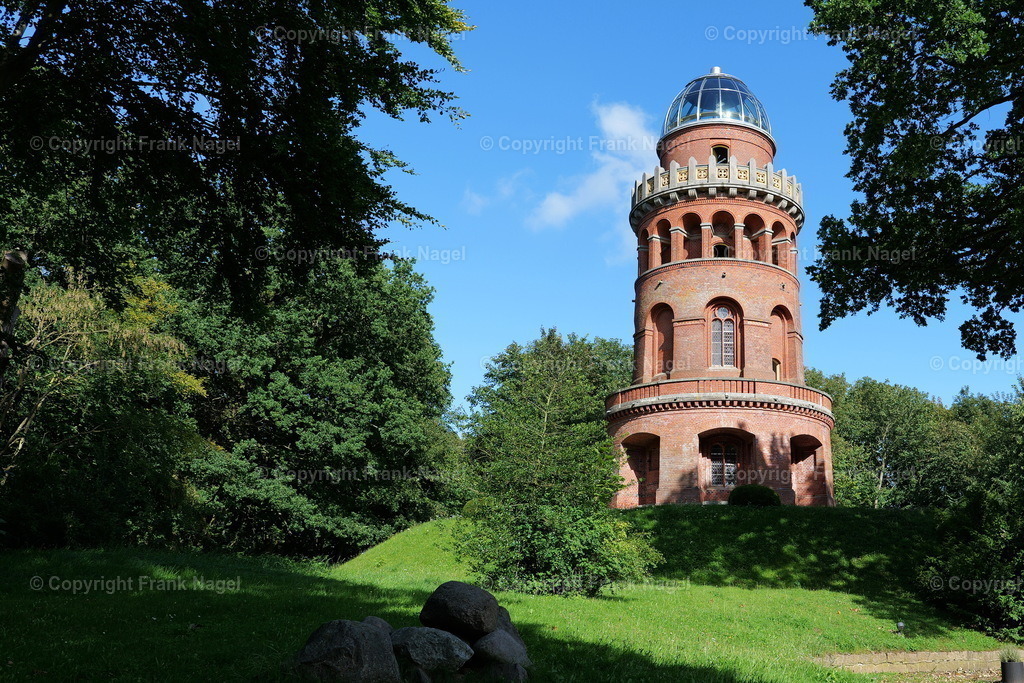 Ernst-Moritz-Arndt-Turm | Ernst-Moritz-Arndt-Turm befindet sich in Bergen auf Rügen. Er ist 1876 fertiggestellt. - Realisiert mit Pictrs.com