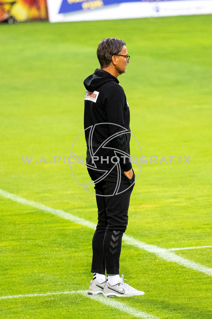 SV Ried vs Fc Wacker Innsbruck | RIED,AUSTRIA,17.JUL.20 - SOCCER - HPYBET 2. Liga, SV Ried vs FC Wacker Innsbruck. Image shows head coach Gerald Baumgartner (Ried).
Photo: SMP/Andreas Willdoner