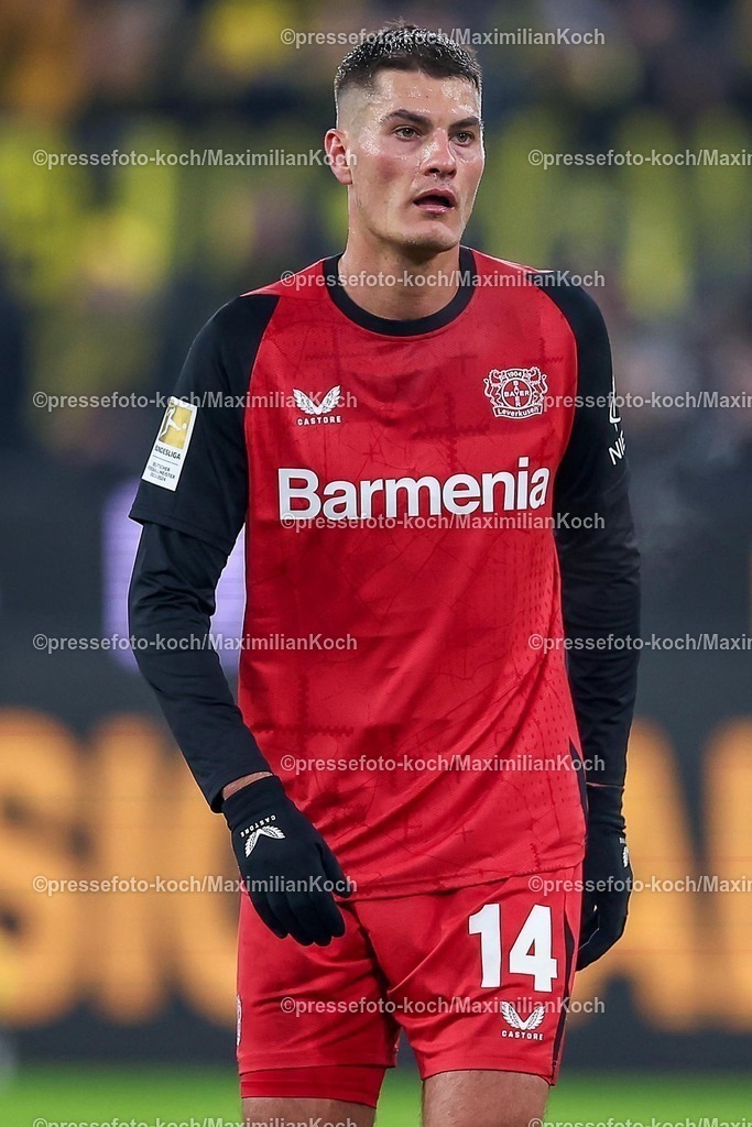 BVB10012502281 | 10.01.2025, Fußball, Borussia Dortmund - Bayer 04 Leverkusen, 1. Fußball Bundesliga, 16. Spieltag, Signal Iduna Park, Saison 2024 2025: Patrik Schick (Bayer04 Leverkusen #14)DFB regulations prohibit any use of photographs as image sequences and or quasi-video.