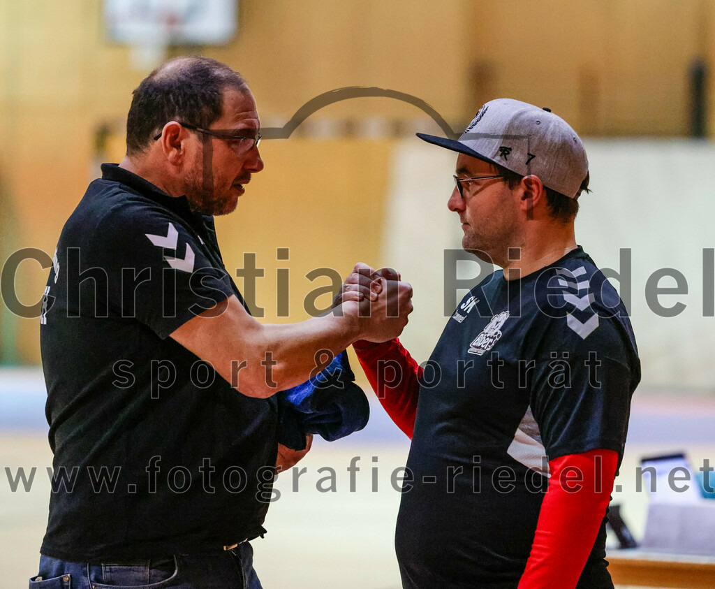 2023-11-11_010_SpVgg_Altenerding_gegen_TSV_Simbach_II | Erding, Deutschland, 11.11.2023:
Handball, Bezirksliga Frauen Altbayern 2023 / 2024, 5. Spieltag, SpVgg Altenerding II gegen TSV Simbach II, Endergebnis: 31:28

Trainer Stefan Bernauer (SpVgg Altenerding)

Foto: Christian Riedel / fotografie-riedel.net