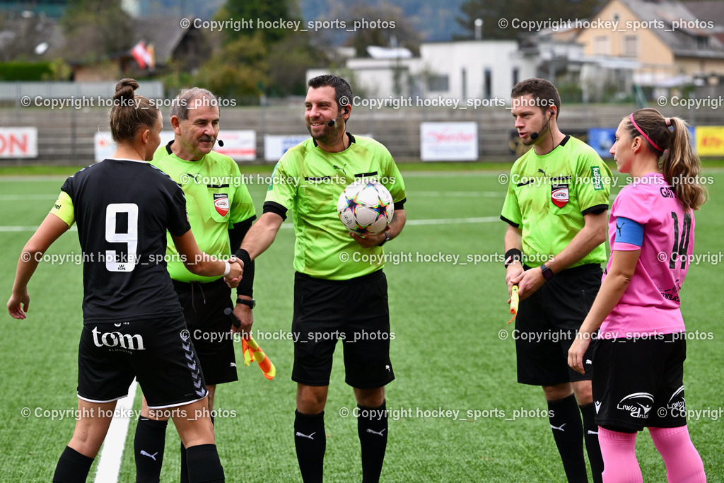 Liwodruck Carinthians Hornets vs. FC Pingau Saalfelden Frauen 29.10.2023  | Toplitsch Walter, Weger Roman, Hopfgartner Christoph, Referees, #9 Sophie Lappe, #14 Nicole Dominique Gatternig