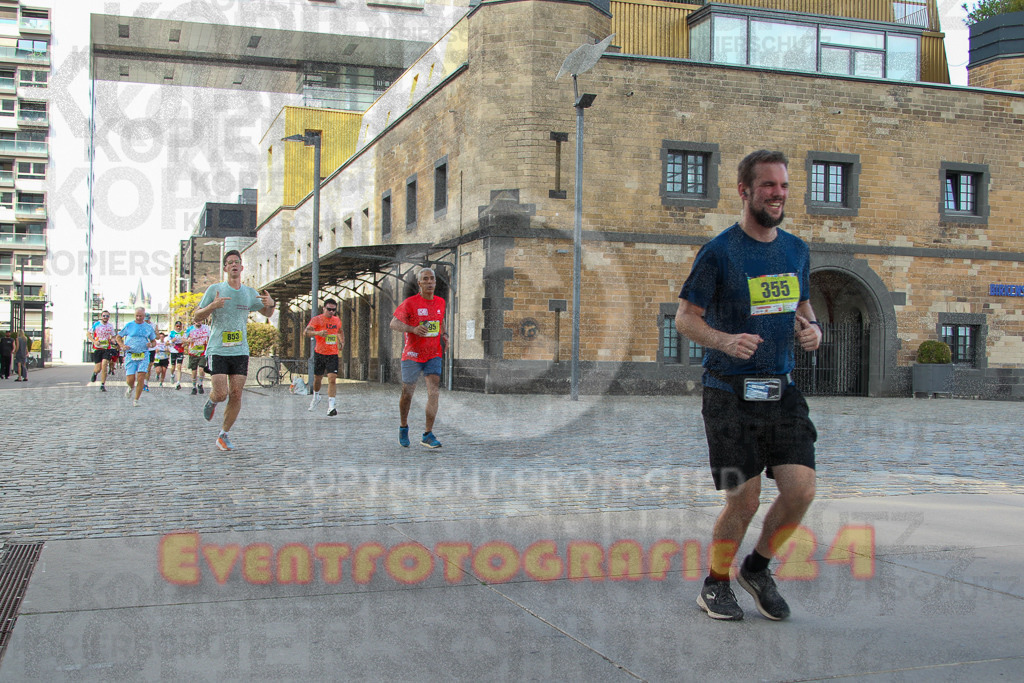 250920_1453_EV4_7431 | Sportfotografie im Rhein-Sieg Kreis, Köln, Bonn, NRW, Rheinland Pfalz, Hessen, etc. Unser Tätigkeitsfeld umfasst den Laufsport vom Volkslauf über den Marathon, Duathlon, Triathon bis zum Ultralauf wie Kölnpfad Ultra oder Schindertrail.