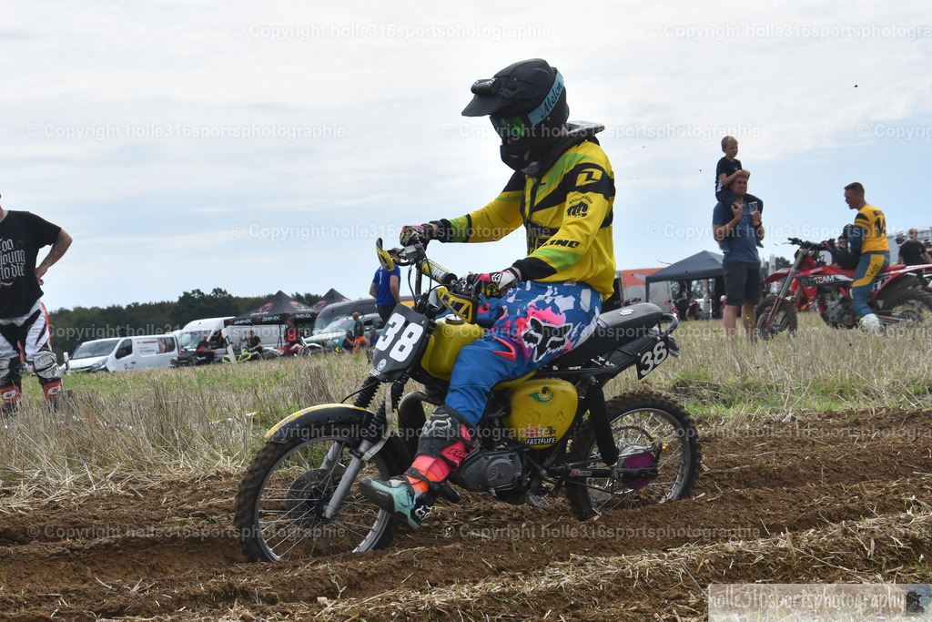 DSC_0187 (2) | Sportfotografie , Motorsport, Motoross, Reitsport, Mointainbike, Enduro,
Landschaft , Outdoor, Eventfotografie, Landschaft, Bilder online bestellen - Realisiert mit Pictrs.com