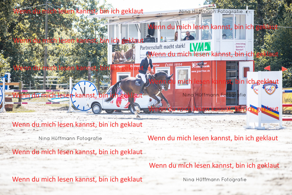 BK1A6303 | Turnierbilder Turnierfotos Nina Hüffmann Turnierfotografie Pferdefotografie Tierzeichnung Haustierzeichnung Pferdezeichnung Hundezeichnung Videograf  - Realisiert mit Pictrs.com