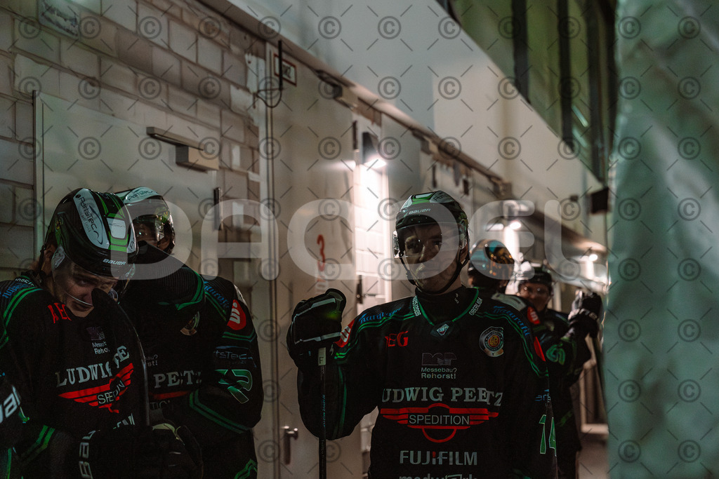 Alligators_vs_Passau_03_12_2025-07 | Höchstadt Alligators Fotogalerie: Eishockey-Action aus Franken. Professionelle Spielfotos, Portraits & Stadionbilder zum Download. Jetzt entdecken! - Realisiert mit Pictrs.com