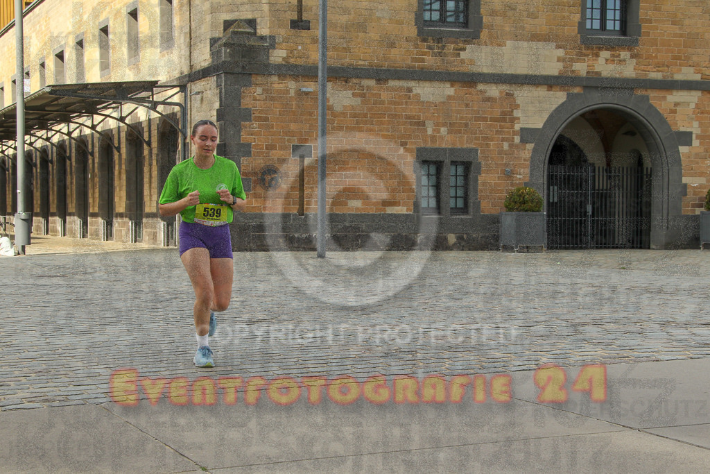 250920_1526_EV4_8815 | Sportfotografie im Rhein-Sieg Kreis, Köln, Bonn, NRW, Rheinland Pfalz, Hessen, etc. Unser Tätigkeitsfeld umfasst den Laufsport vom Volkslauf über den Marathon, Duathlon, Triathon bis zum Ultralauf wie Kölnpfad Ultra oder Schindertrail.