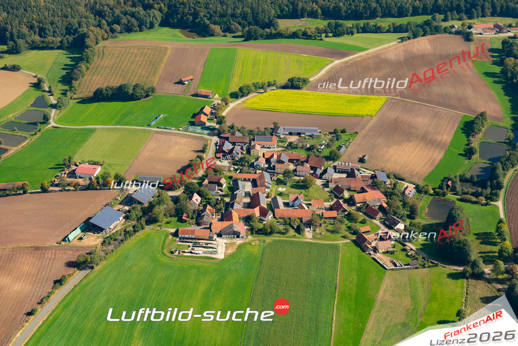 Das Luftbild zeigt : Wolfsbach Schmidgaden - Die Luftaufnahme wurde 2024 vom UL-Flugzeug aus erstellt ( keine Drohne ) - Hochauflösende Luftaufnahme - Für grossformatige Ausdrucke geeignet. Die Geschenkidee !Mit Lizenz und Bildrechte bestellbar