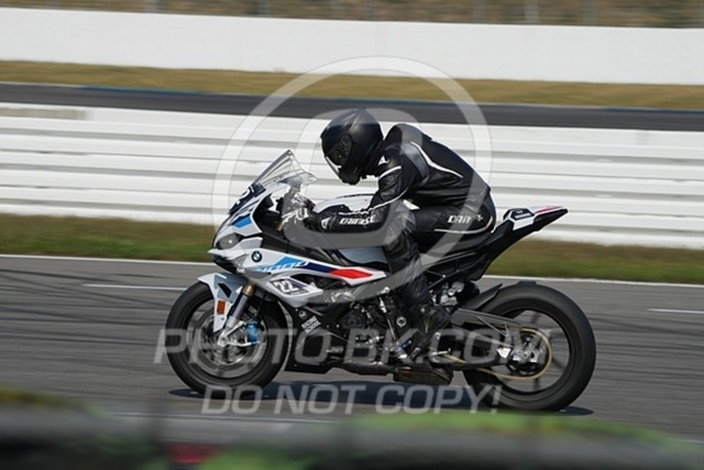 2024_09_01_PBK_34138 | Sportfotografie; SlowMotion; Video; Rennstrecke; Hafeneger; Speer; Racing; RSE; BMW; CBO; Trackday; Motorsportarena; Hockenheimring; Brno; Most; Barcelona; Valencia