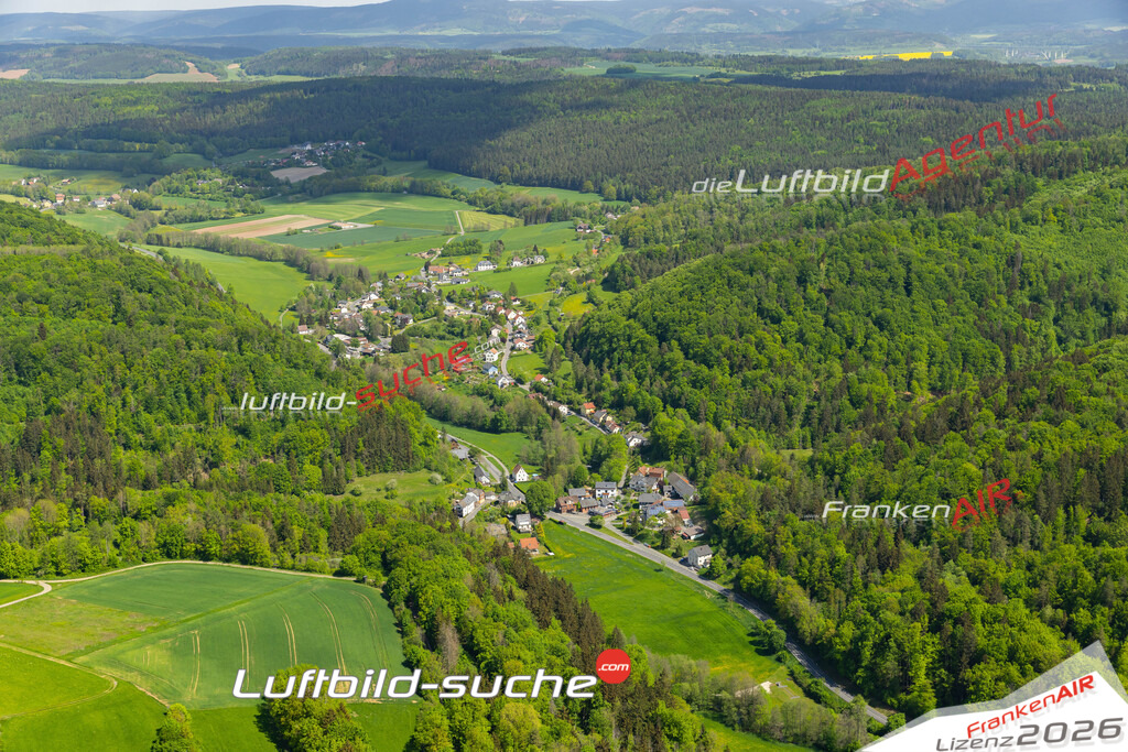 Die Luftaufnahme Neukirchen - Lautertal wurde 2022 vom Flugzeug aus (keine Drohne) erstellt. Hohe Auflösung -für große Poster und Wandbilder geeignet - Garantiert!