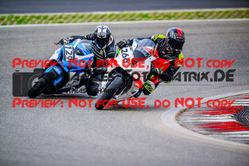 MaZZes_FotoMatrix_240910_6007705_6444 | WEISS