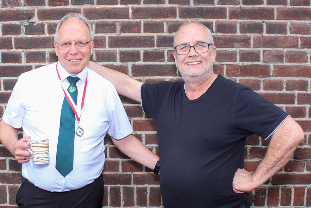 top-top.de-250601-157 | Foto, Video, Fotografie, Videografie, Fotobox, DJ, Discjockey, Musik, Musikbox, Veranstaltung, Photobooth, Amazon, Ebay, Buchtipp, Bestseller, Autor, Verlag, Buch, Wesel, Hamminkeln, NRW, Dinslaken, Rees, Drohne, Hochzeit, Party, Fotobox, Wesel, Fotograf