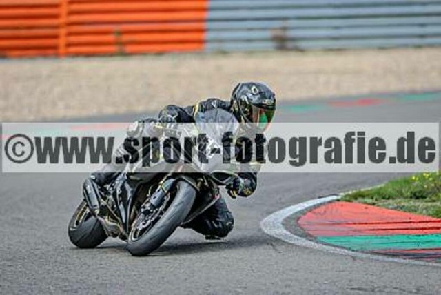 spof1037 | Professionelle Fotos von Sportveranstaltungen, aber auch Hochzeiten und anderen Events. - Realisiert mit Pictrs.com