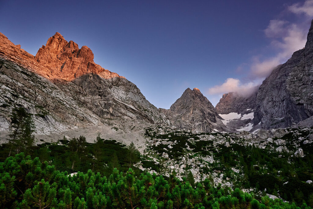 CS-240720-1752-2 | Alpenglühen an der Schärtenspitze und Blaueisspitze