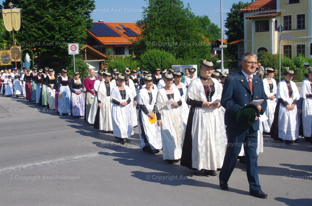 IMGP3324 | fotografiert von Axel PollmannLeonhardi Wallfahrt Benediktbeuern und Murnau, Fronleichnam, Fasching, Landschaft im Loisachtal und Benediktbeuern  - Realisiert mit Pictrs.com