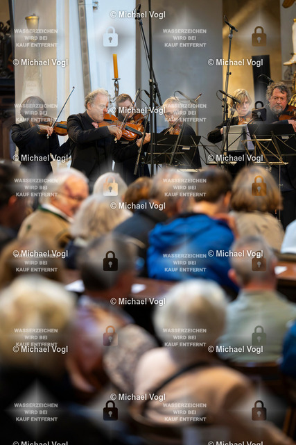 TAM25_K.05__Michael-Vogl_016_5632 | Tage Alter Musik Regensburg K.05 Basilika St. Emmeram Xenia Löffler, Alfredo Bernardini, Michael Bosch, Oboe Batzdorfer Hofkapelle (Deutschland) Musik aus der Fürst Thurn und Taxis Hofbibliothek Regensburg Daniel Deuter Konzertmeister Foto: Michael Vogl