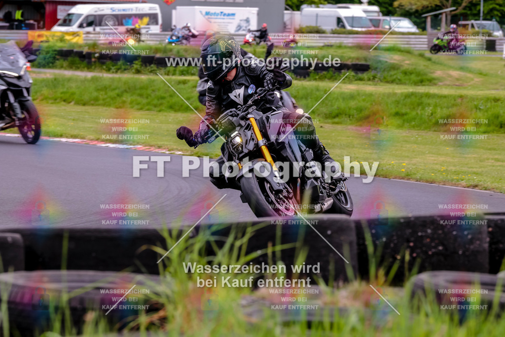 MotoTeamVBK-20490 | Hier findet Ihr Bilder von Touristenfahrten auf der Nürburgring Nordschleife oder von anderen Veranstaltungen die ich besucht habe. Viel Spass beim Durch Schauen 
