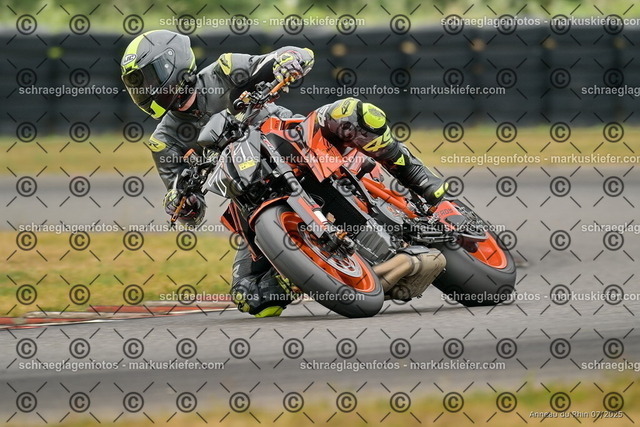 25bt05-1544 | markuskiefer.com - Realisiert mit Pictrs.com