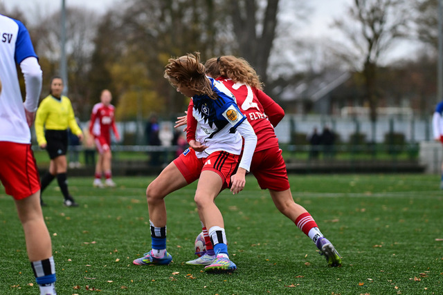 Fußball I Juniorinnen I Saison 2025-2026 I Regionalliga Nord I 7. Spieltag I Hamburger SV U17 - SpVg Aurich U17 I 02784 | Der Sportfotograf. - Realisiert mit Pictrs.com