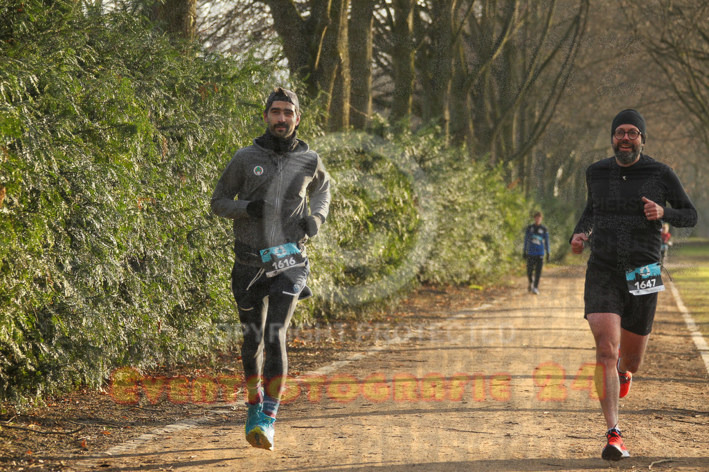 241231_1015_EV4_3563 | Sportfotografie im Rhein-Sieg Kreis, Köln, Bonn, NRW, Rheinland Pfalz, Hessen, etc. Unser Tätigkeitsfeld umfasst den Laufsport vom Volkslauf über den Marathon, Duathlon, Triathon bis zum Ultralauf wie Kölnpfad Ultra oder Schindertrail.