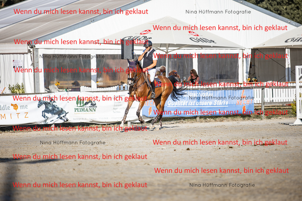 BK1A8667 | Turnierbilder Turnierfotos Nina Hüffmann Turnierfotografie Pferdefotografie Tierzeichnung Haustierzeichnung Pferdezeichnung Hundezeichnung Videograf  - Realisiert mit Pictrs.com
