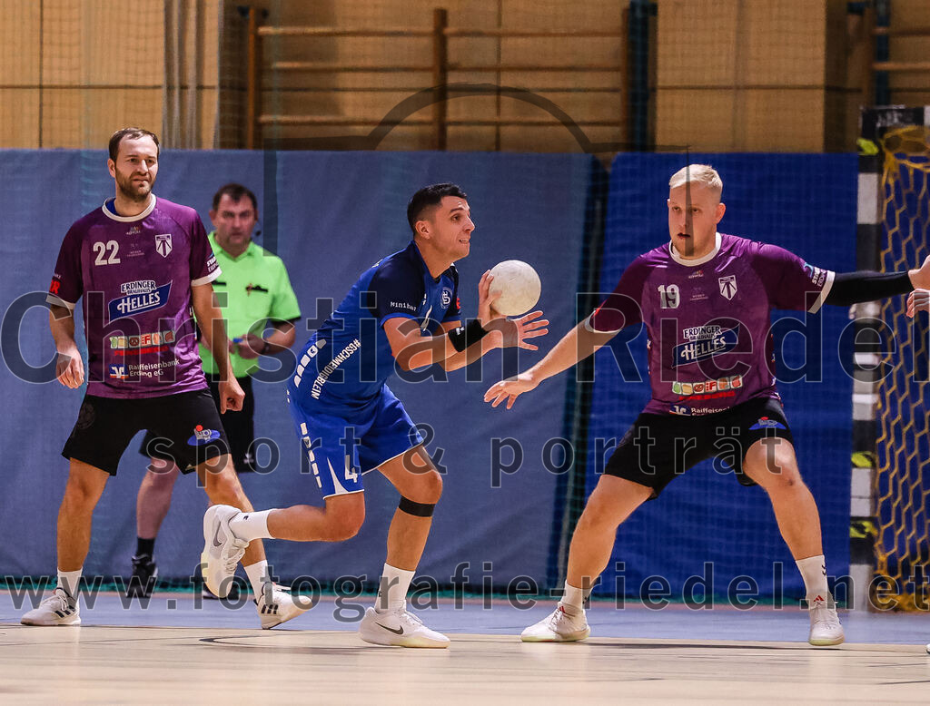 2024-11-09_042_SpVgg_Altenerding_II_gegen_HC_Deggendorf | Erding, Deutschland, 09.11.2024:Handball, Bezirksliga Männer Ost 2024 / 2025, 4. Spieltag, SpVgg Altenerding II gegen HC Deggendorf, Endergebnis: 25:24Foto: Christian Riedel / fotografie-riedel.net