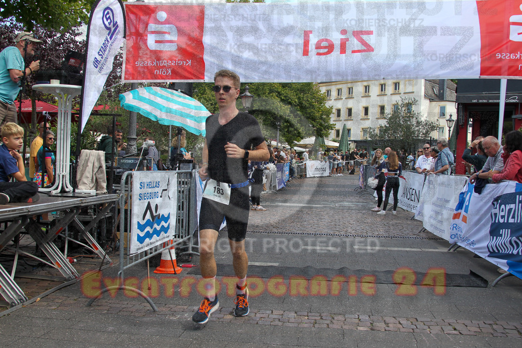 250824_1250_EV4_9568 | Sportfotografie im Rhein-Sieg Kreis, Köln, Bonn, NRW, Rheinland Pfalz, Hessen, etc. Unser Tätigkeitsfeld umfasst den Laufsport vom Volkslauf über den Marathon, Duathlon, Triathon bis zum Ultralauf wie Kölnpfad Ultra oder Schindertrail.
