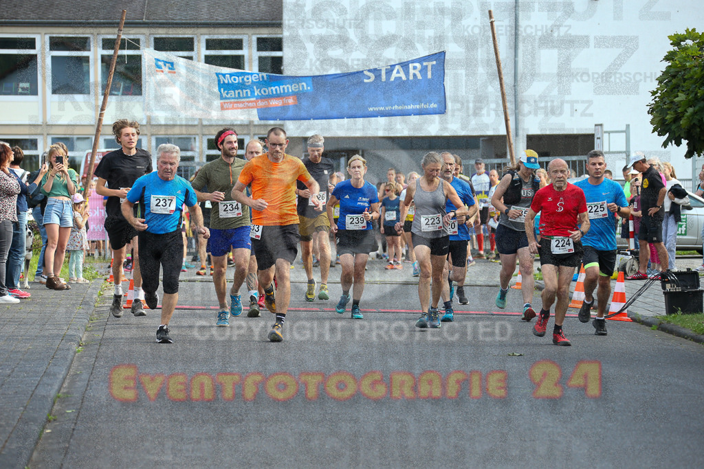 250801_1811_EX1_6457 | Sportfotografie im Rhein-Sieg Kreis, Köln, Bonn, NRW, Rheinland Pfalz, Hessen, etc. Unser Tätigkeitsfeld umfasst den Laufsport vom Volkslauf über den Marathon, Duathlon, Triathon bis zum Ultralauf wie Kölnpfad Ultra oder Schindertrail.