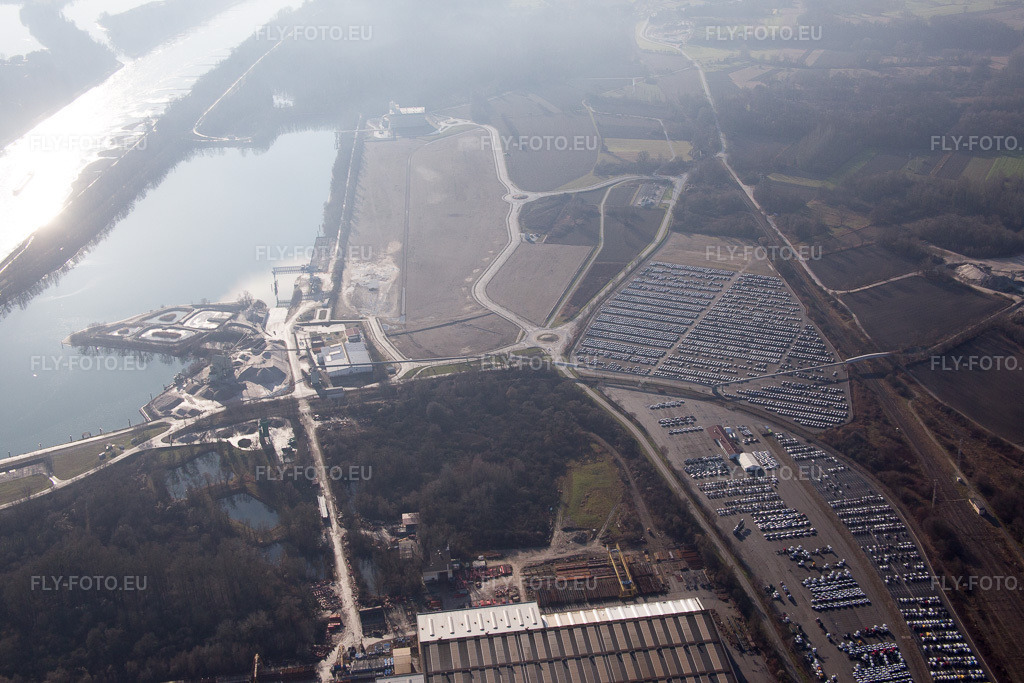 Vue aérienne: Vue de la ville à Lauterbourg dans le département Bas Rhin, France. Photo: IMG_085492.jpg prise le 24/12/2015 par Werner Riehm/FLY-FOTO.euRésolution de l'original: 5472 x 3648 px