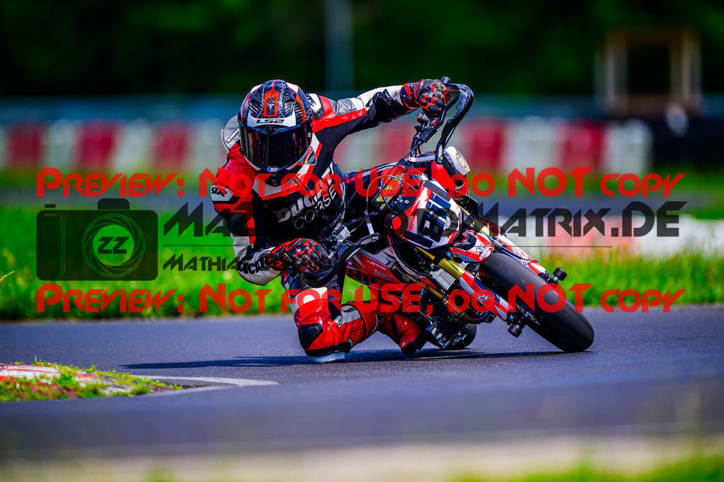 MaZZes_FotoMatrix_240604_6007705_3433 | Fotograf Mathias Schmid
Sportfotograf,
Eventfotograf,
Hochzeitsfotograf,
Portraitfotograf