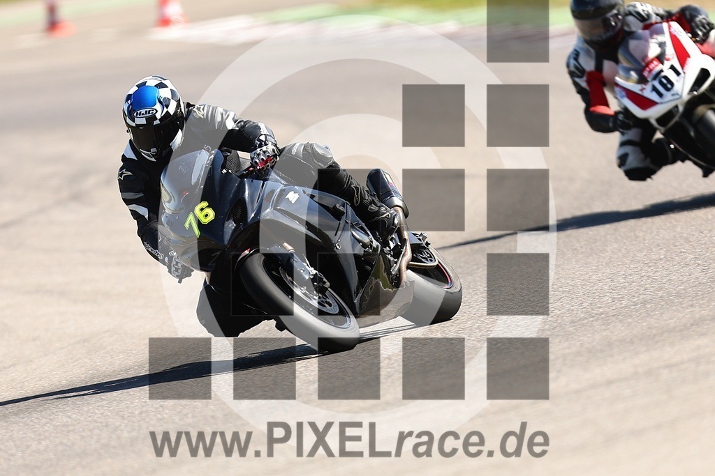 0076-20260426_01420 | Schöne Erinnerungen an spannende Momente - das festzuhalten ist unser Job. PIXELrace.de ist seit 2003 auf den Rennstrecken Europas unterwegs um die Action draußen beim Fahren und die wunderbare Stimmung imm Fahrerlager für euch einzufangen.