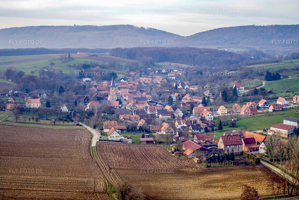 Luftbild: Ortsansicht von Osten in Drachenbronn-Birlenbach im Bundesland Bas-Rhin in Frankreich. – Foto: IMG_5116.jpg vom 29.12.2006 durch Werner Riehm/FLY-FOTO.de – Auflösung des Originals: 3237 x 2158 px