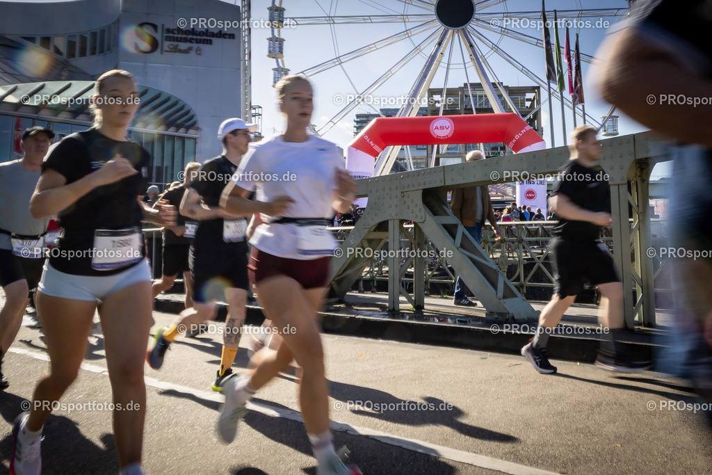 44. Kölner Brückenlauf; Koeln, 14.09.25 | Impressionen vom 44. Kölner Brückenlauf am 14.09.25 am Schokoladenmuseum in Koeln. Foto: BEAUTIFUL SPORTS/Leah Kohring